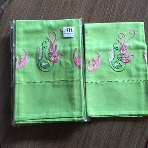 6 decorative table napkins embroidered